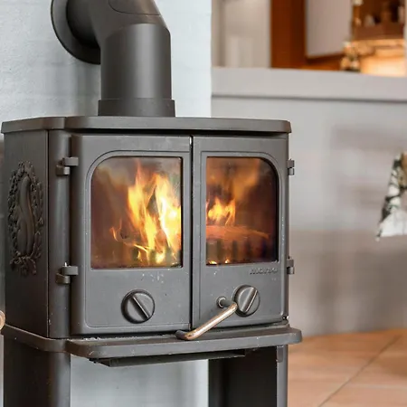 בית נופש Gorgeous In Henne With Kitchen *